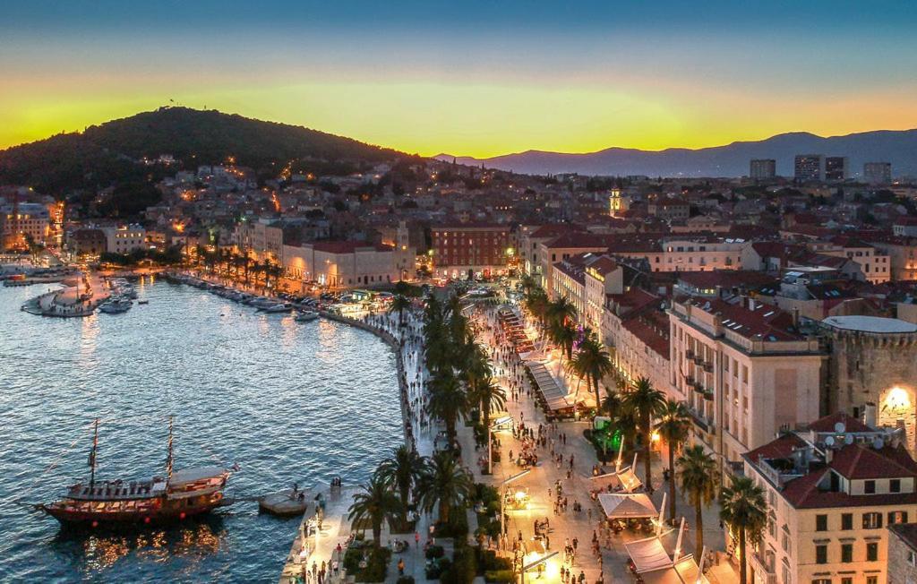 Penthouse Horizont Leilighet Split Eksteriør bilde